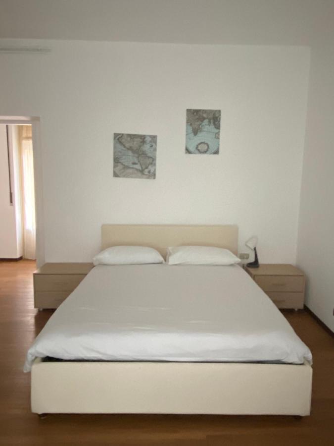 Appartmentslapiazzetta -1-2-6 Sesto Calende Exterior photo